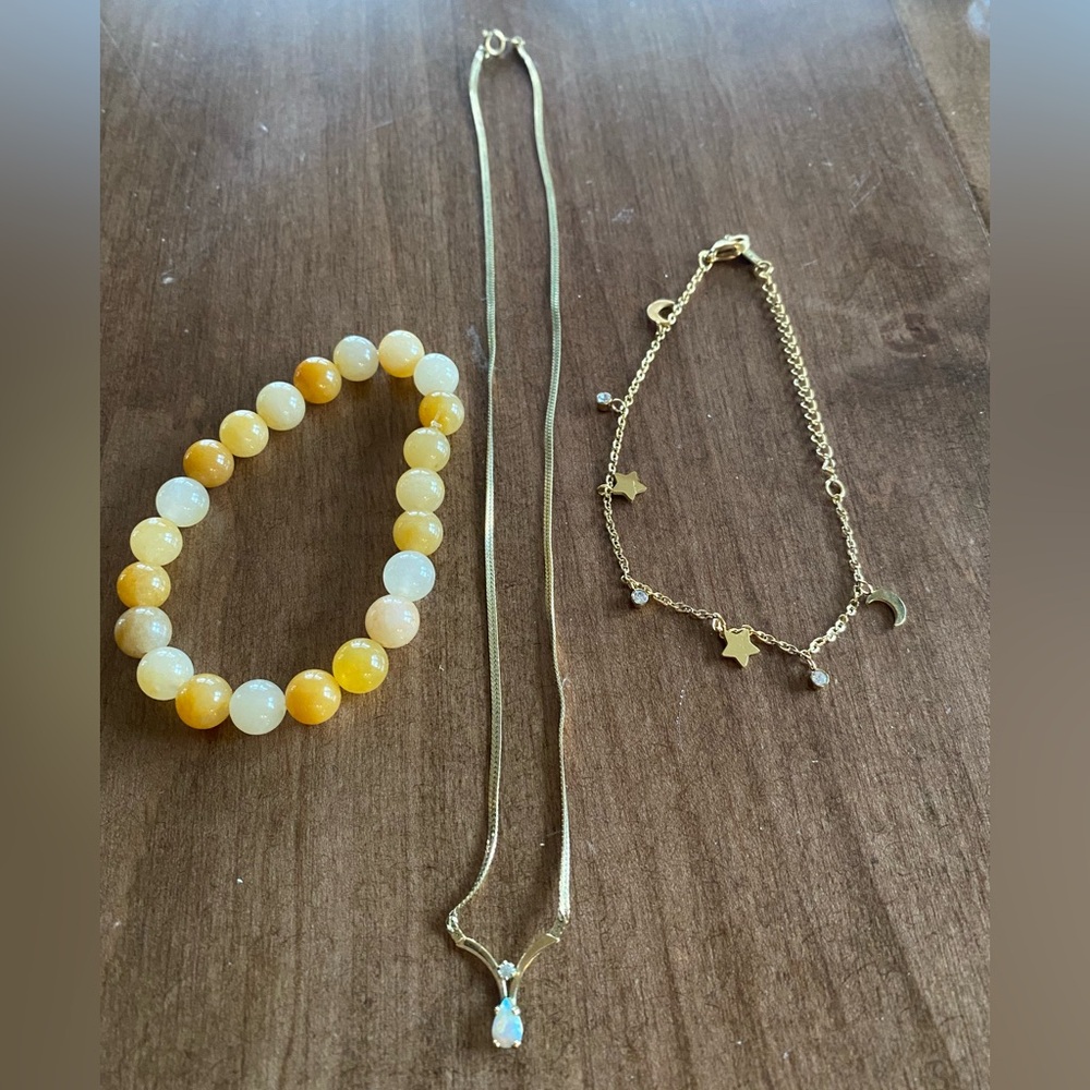 Jewelry Bundle - 2 Bracelets & a Necklace - Sold As Set - Picture 2 of 7